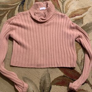 F21 cropped turtleneck sweater M